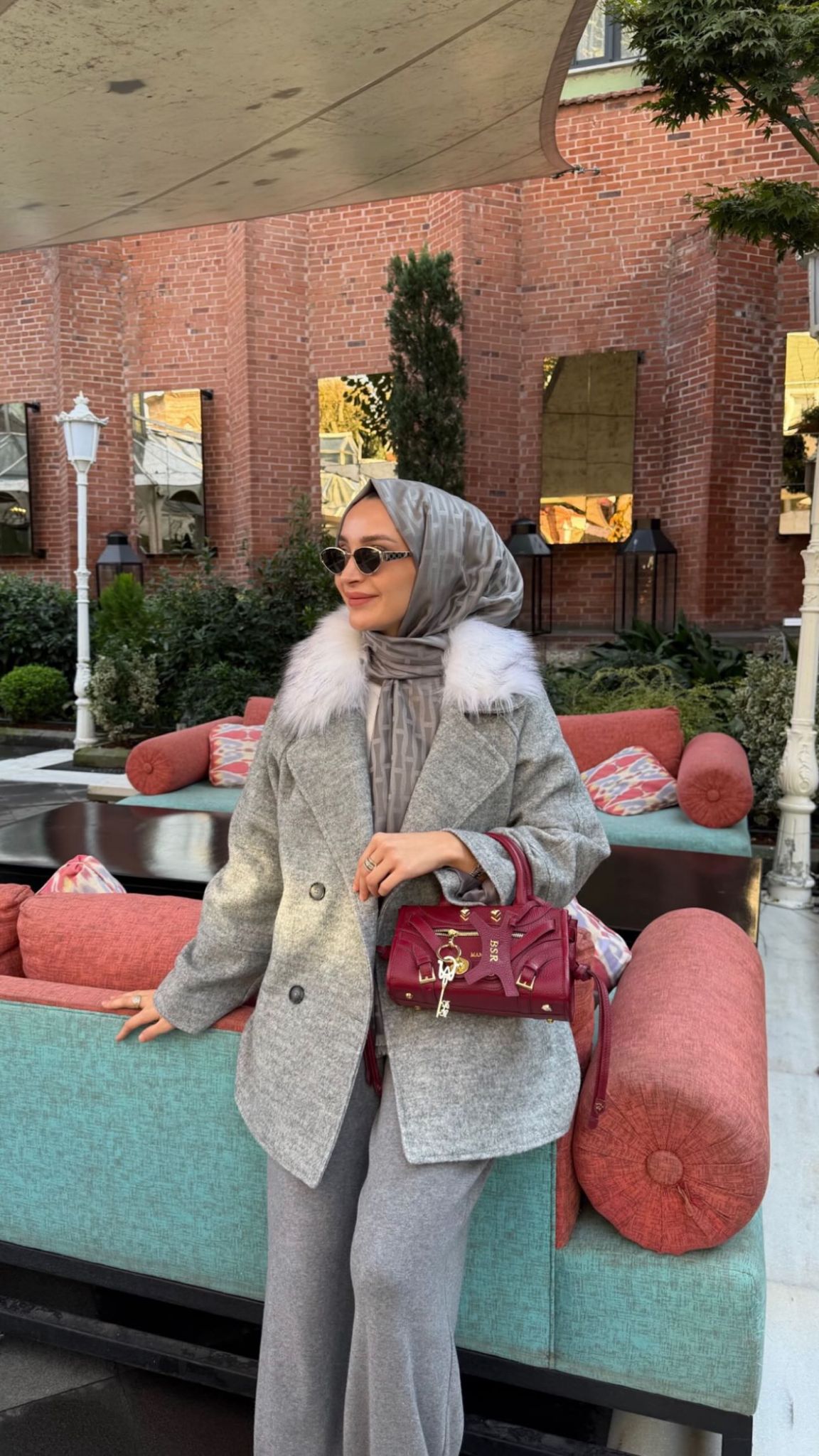 Kürk Yakalı Gri Kaşe Ceket- Lisa Exclusive