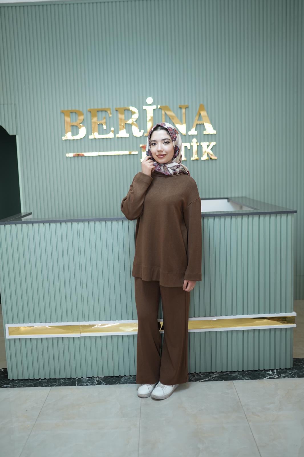 Triko Kahve Pantolonlu Takım