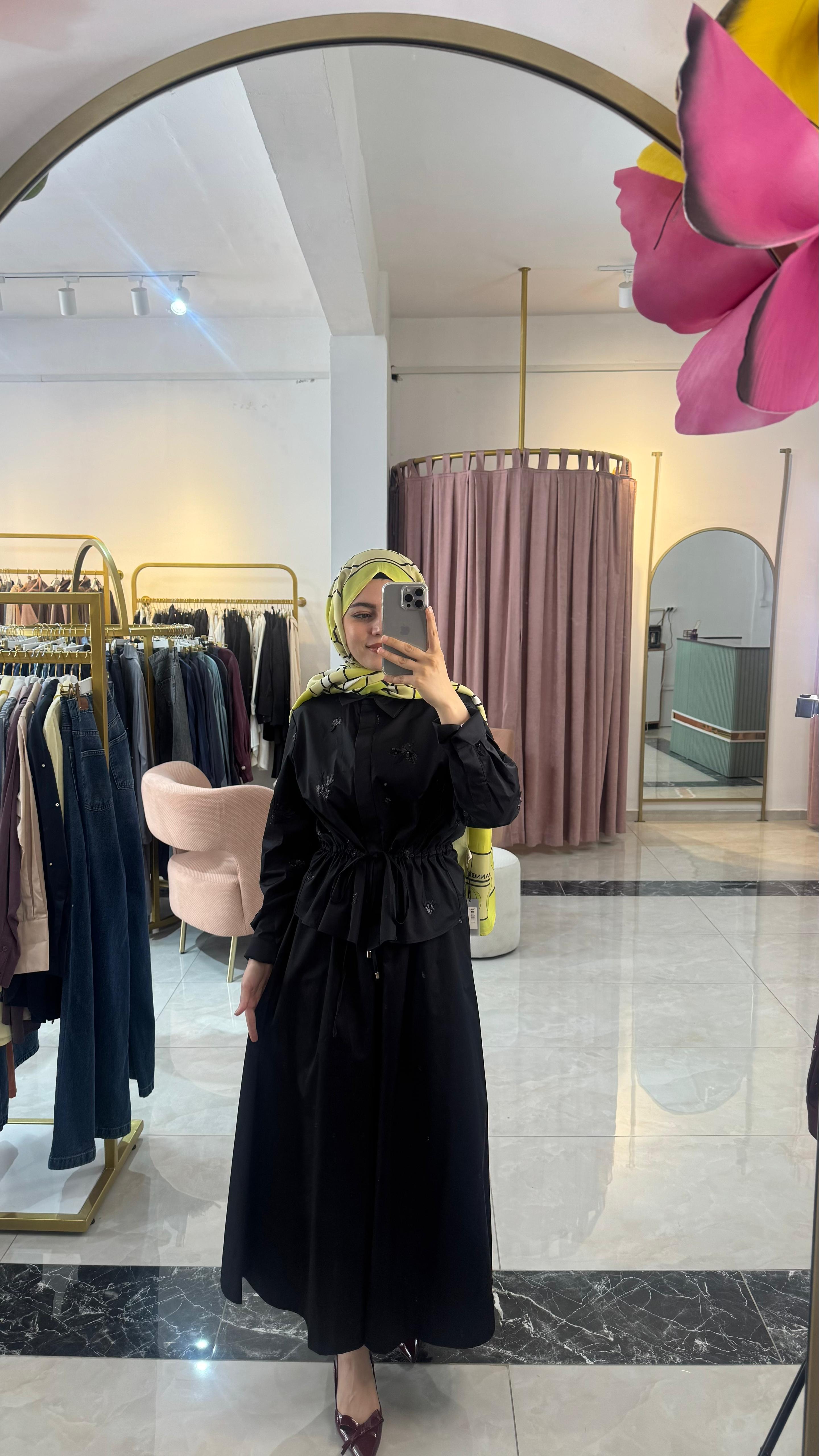 OPERA PUL PAYET İŞLEME DETAYLI ETEKLİ TAKIM SİYAH
