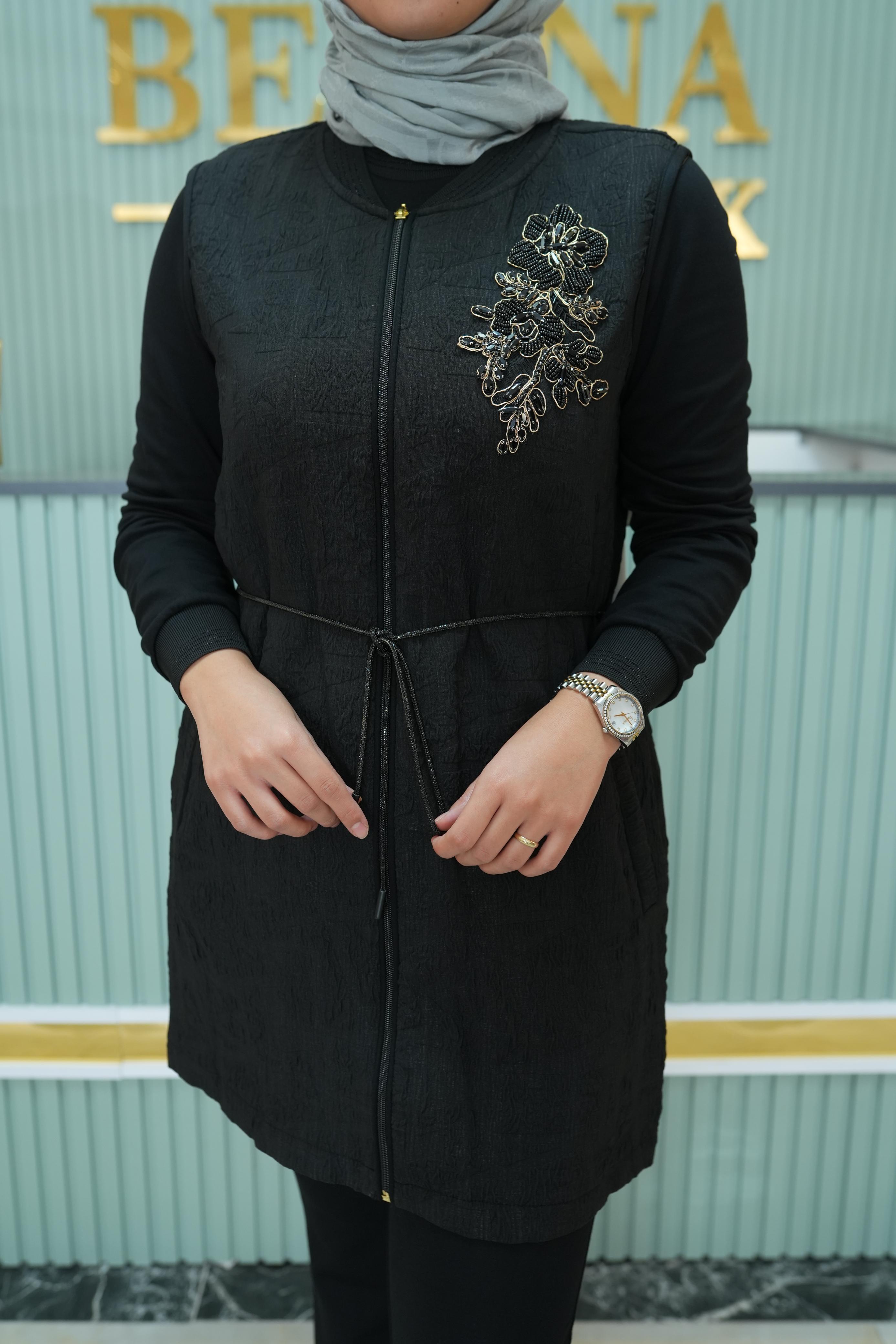 Nakış Detaylı Fermuarlı Yelekli Takım