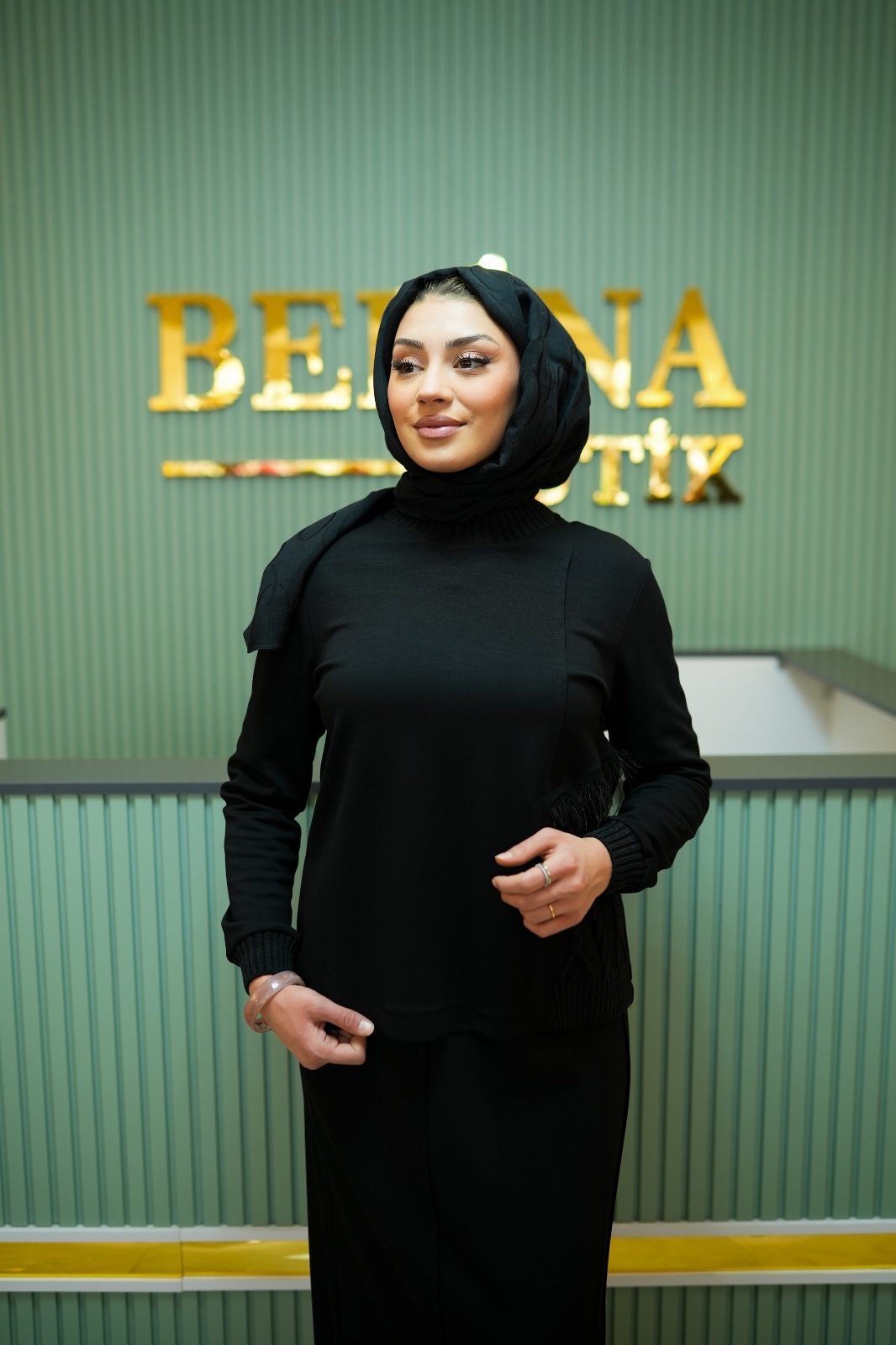 Püskül Detaylı Etekli Takım